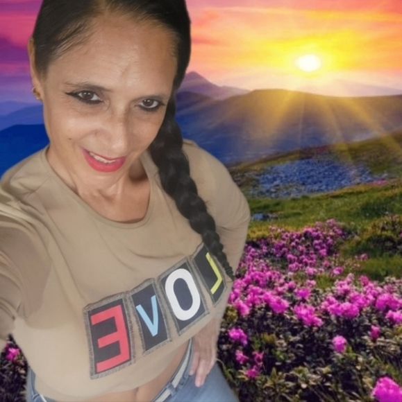 Meet your Posher, Adeline - Picture 3 of 11